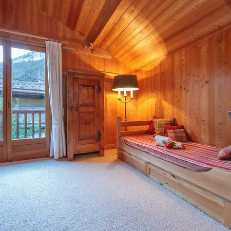 Chalet Sainte-foy-l'argentiere Chalet Sleeps 6 *