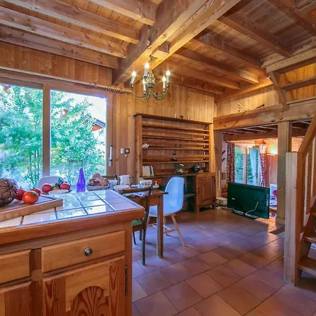 Sainte-foy-l'argentiere Chalet Sleeps 6 Chalet *