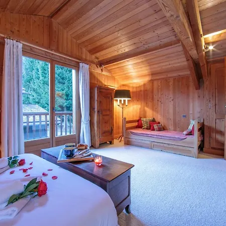 Chalet Sainte-foy-l'argentiere Chalet Sleeps 6 *